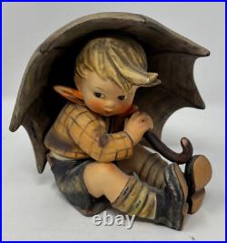 1957 Hummel Umbrella Boy & Girl Figurines Goebel W. Germany 152/OB & 152/OA Pair