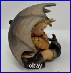 1957 Hummel Umbrella Boy & Girl Figurines Goebel W. Germany 152/OB & 152/OA Pair