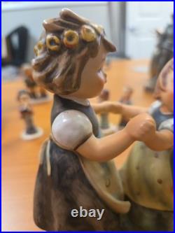 1963 Hummel Goebel Figurine #353/3 Spring Dance Mt Cond No Cracking Or Chipping