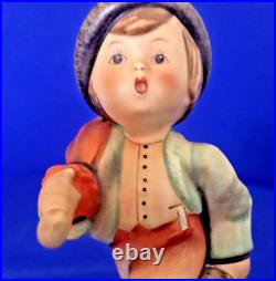 7 BUTTON MERRY WANDERER TMK3 #11 2/0 ULTRA RARE 4.5 Tall Goebel Hummel MINT