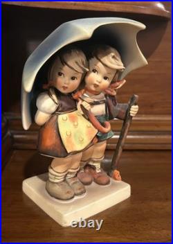Antique Hummel Stormy Weather Boy Girl 71 6.5 MINT- Goebel Germany