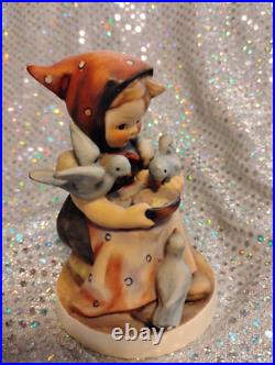 Cinderella - Goebel Hummel Figurine #337 TMK5 RARE EYES OPEN VERSION Cinderella - Goebel Hummel Figurine #337 TMK5 RARE EYES OPEN VERSION