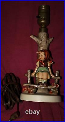 Collectible Just Resting Goebel Hummel Figurine Lamp 2/112/1 Nursery Lamp