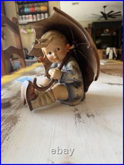 DEFECTIVE Vintage Goebel Hummel Figurine UMBRELLA GIRL Hum 152IIB TMK4 W G3D