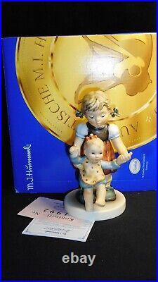 GOEBEL HUMMEL 2199 FIRST STEPS Baby Taking First Steps 1st Issue 2008 withBox MINT