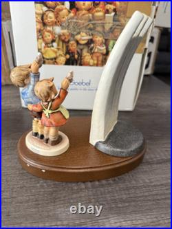 GOEBEL HUMMEL #83. 1994 BERLIN AIRLIFT MEMORIAL 02946 of 25,000 SIGNED BY ARTIST