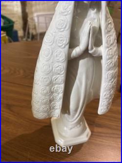 GOEBEL HUMMEL White Porcelain Praying Madonna West Germany HM 55 13 Floral Cape