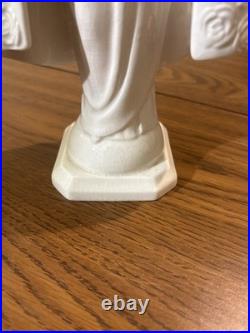 GOEBEL HUMMEL White Porcelain Praying Madonna West Germany HM 55 13 Floral Cape