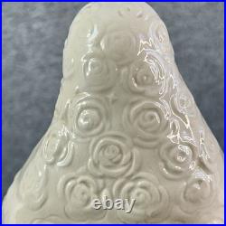 GOEBEL HUMMEL White Porcelain Praying Madonna West Germany HM 55 13 Floral Cape