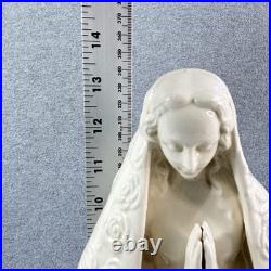 GOEBEL HUMMEL White Porcelain Praying Madonna West Germany HM 55 13 Floral Cape