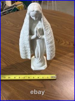 GOEBEL HUMMEL White Porcelain Praying Madonna West Germany HM 55 13 Floral Cape