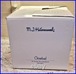 GOEBEL Hummel Century Figurine # 766 HERE'S MY HEART New in box with Certificate