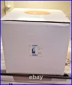 GOEBEL Hummel Century Figurine # 766 HERE'S MY HEART New in box with Certificate