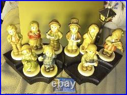 GOEBEL M. I. HUMMEL KINDER CHOIR 12 pc Total with2pc STAGE/LAMPOST Mint No Box