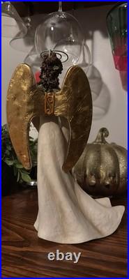 Goebel Angel Figurine Limited Edition C 7317 Berta Hummel Inspo- with Cert