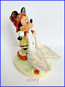 Goebel Disney Minnie Goose Girl Signed by # 1 MASTER PAINTER 2004 Rare & EXC