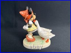 Goebel Disney Minnie Goose Girl Signed by # 1 MASTER PAINTER 2004 Rare & EXC