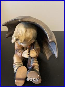 Goebel HUMMEL 5 UMBRELLA BOY 152/0 A & UMBRELLA GIRL 152/0 B Germany 1957