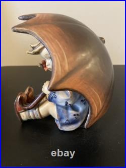 Goebel HUMMEL 5 UMBRELLA BOY 152/0 A & UMBRELLA GIRL 152/0 B Germany 1957