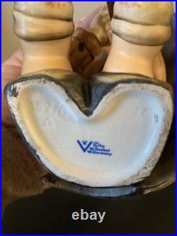 Goebel HUMMEL 5 UMBRELLA BOY 152/0 A & UMBRELLA GIRL 152/0 B Germany 1957