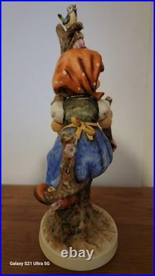 Goebel Hummel 141/V TMK#4 10 1964-1972 Apple Tree Girl Goebel Hummel 141/V TMK#4 10 1964-1972 Apple Tree Girl