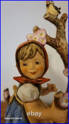 Goebel Hummel 141/V TMK#4 10 1964-1972 Apple Tree Girl Goebel Hummel 141/V TMK#4 10 1964-1972 Apple Tree Girl