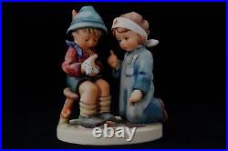 Goebel Hummel 1972 The Little Nurse #376 Figurine