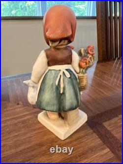 Goebel Hummel 204 Weary Wanderer TMK2 Full Bee No Lashes W Germany 6 Figurine
