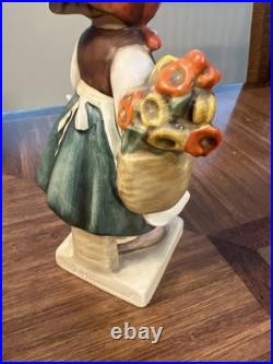 Goebel Hummel 204 Weary Wanderer TMK2 Full Bee No Lashes W Germany 6 Figurine