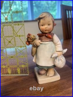 Goebel Hummel 204 Weary Wanderer TMK2 Full Bee No Lashes W Germany 6 Figurine