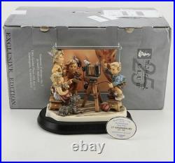 Goebel Hummel 2100 Picture Perfect Limited Edition With Base Plaque Original Box