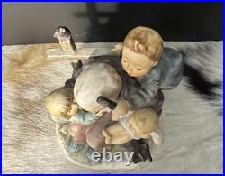 Goebel Hummel 621 Trademark TMK 7 At Grandpa's #160/10000 LM Signed by Artist