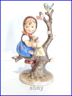 Goebel Hummel Apple Tree Girl (141/1) & Boy (142/I) Full Bee TMK2 Germany 6 5/8
