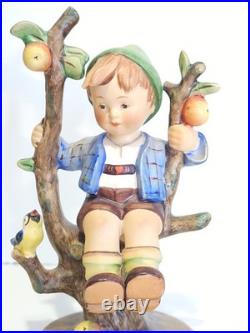 Goebel Hummel Apple Tree Girl (141/1) & Boy (142/I) Full Bee TMK2 Germany 6 5/8