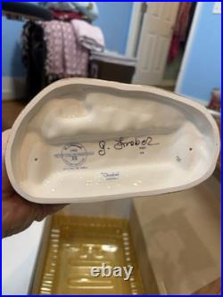 Goebel Hummel Artist Signed LET'S TELL THE WORLD Figurine #487 Century Collect