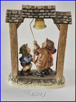 Goebel Hummel CENTURY COLLECTION LET'S TELL THE WORLD 10 Figurine TMK6
