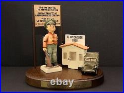 Goebel Hummel CHECKPOINT CHARLIE 02141 of Limited Edition SOLDIER BOY, Wood Base