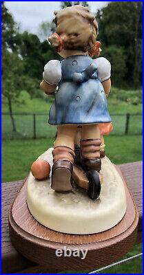 Goebel Hummel Club Figurine SCOOTER TIME #2070 TMK8 Exclusive Ed. Excellent Cond