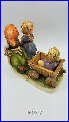 Goebel Hummel Collectable Figurine Love's Bounty #004