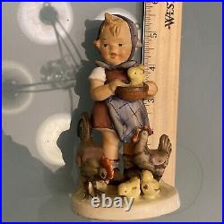 Goebel Hummel Feeding Time Figurine #199 Full Bee