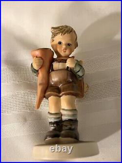Goebel Hummel Figurine #80 Little Scholar