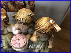 Goebel Hummel Figurine Century Collection WE WISH YOU THE BEST #600 TMK6 with Box