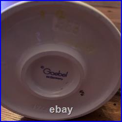 Goebel Hummel Figurine Going Home #383 1972 5 1/4 Goebel Hummel Figurine Going Home #383 1972 5 1/4