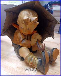 Goebel Hummel Figurine, Large Boy and Girl Umbrella 152A & 152 B, Germany 1951
