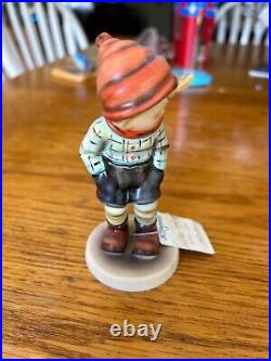 Goebel Hummel Figurine TMK5 #43 March Winds