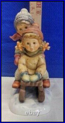 Goebel Hummel Figurine WINTER DAYS 2072 TMK8 SLED KIDS CHRISTMAS 1ST ISSUE MINT