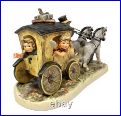 Goebel Hummel Fond Goodbye 660 Figurine Mint in Box with COA