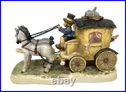 Goebel Hummel Fond Goodbye 660 Figurine Mint in Box with COA