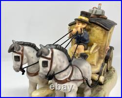 Goebel Hummel Fond Goodbye 660 Figurine Mint in Box with COA