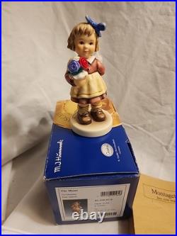 Goebel Hummel For Mommy 2258 TMK8 2007 Figurine First Issue Germany Goebel Hummel For Mommy 2258 TMK8 2007 Figurine First Issue Germany